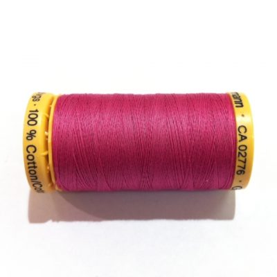 חוט כותנה גוטרמן למכונת התפירה בצבע ורוד פוקסיה מספר 2955