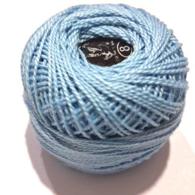 חוט רקמה בצבע תכלת