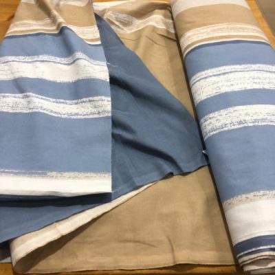 בד כותנה רחב הדפס פסים בצבע כחול ובז'