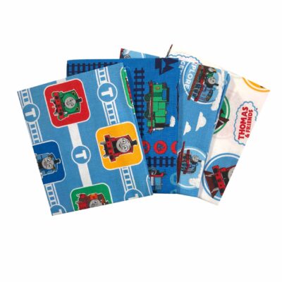 מקבץ ילדותי של ארבעה פיסות בד כותנה בגודל 45 על 55 ס"מ הדפס תומס הקטר