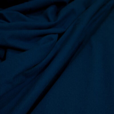בד פלנל רך בצבע כחול רוחב 1.40