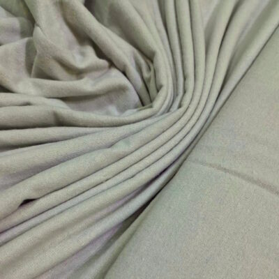 בד פלנל רך בצבע אפור בהיר, רוחב 1.40 מטר