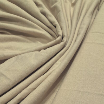 בד פלנל רך בצבע שמנת רוחב 1.40