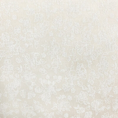 בד 100% כותנה רוחב 1.10 מטר בצבע שנהב, הדפס פרחים בלבן