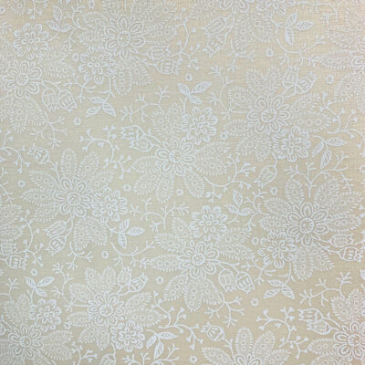 בד 100% כותנה רוחב 1.10 מטר בצבע שמנת הדפס פרחים בלבן